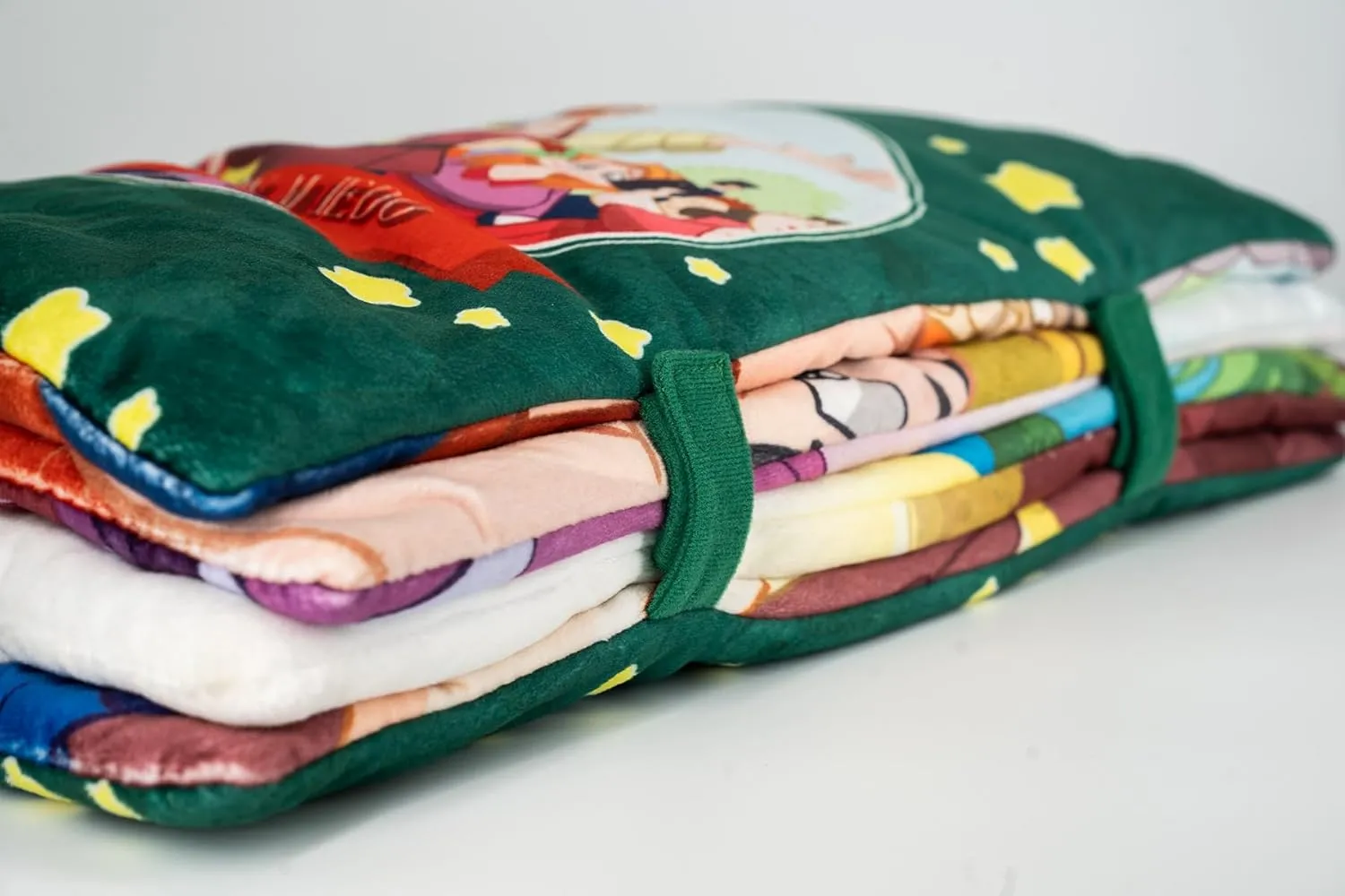 Los Tres cerditos Cuento Almohada de Tela, realizado en Material Esponjoso, Suave y fácil de Lavar, Medidas 29 x 38 x 9 centímetros, a Todo Color - Imagen 3